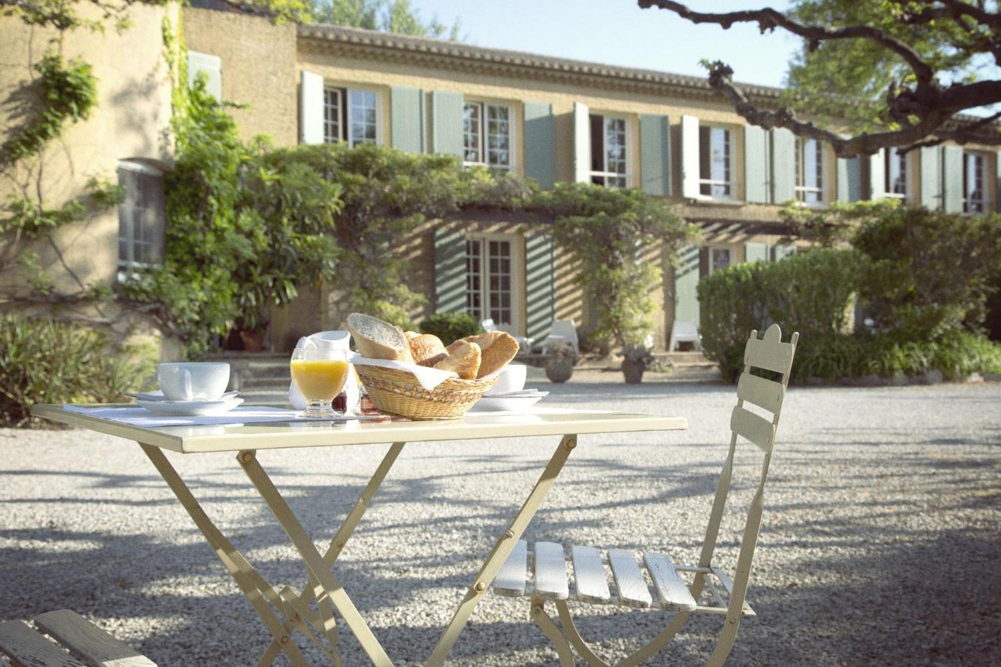 Logis Hotel Castel Mouisson Barbentane Екстериор снимка