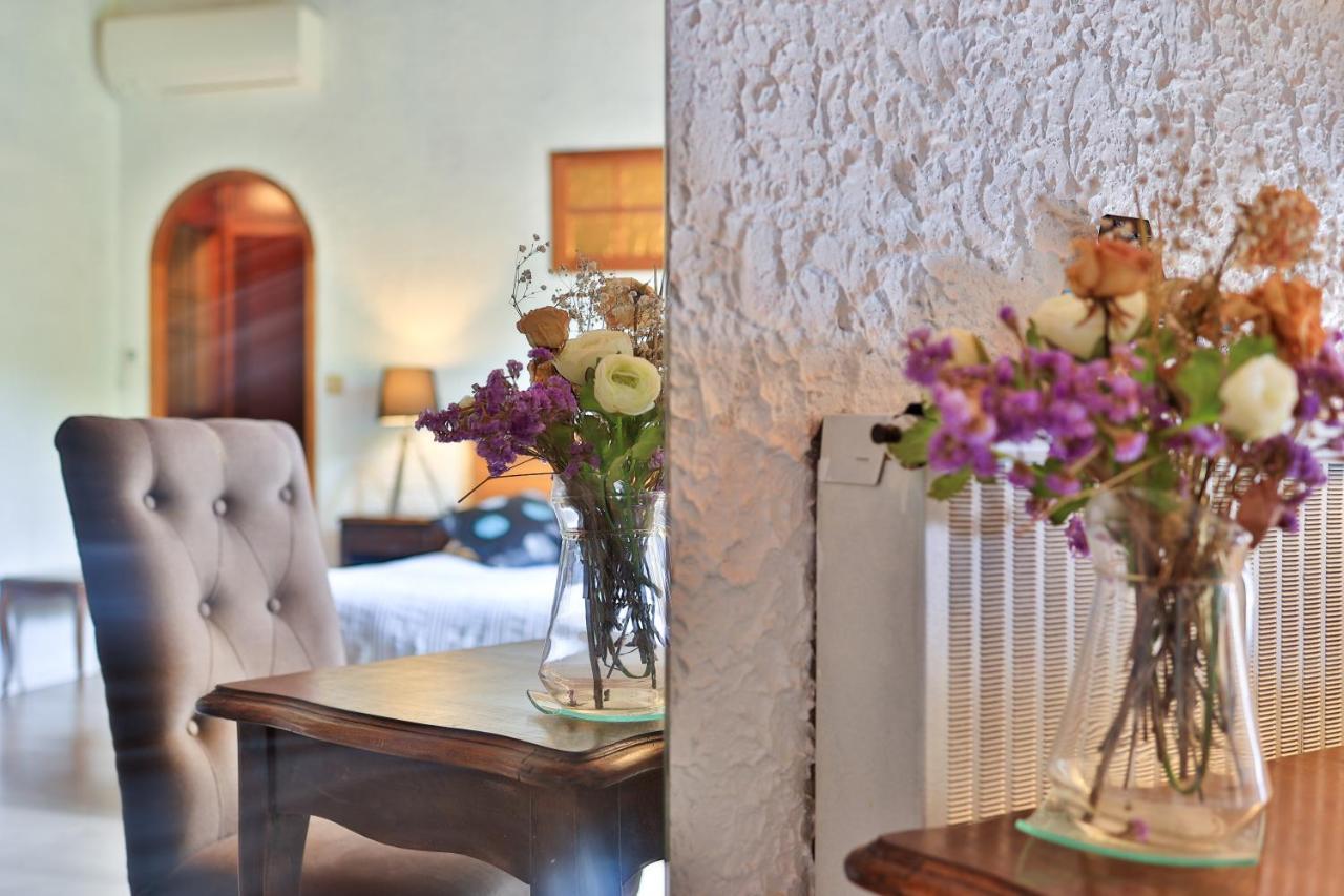 Logis Hotel Castel Mouisson Barbentane Екстериор снимка