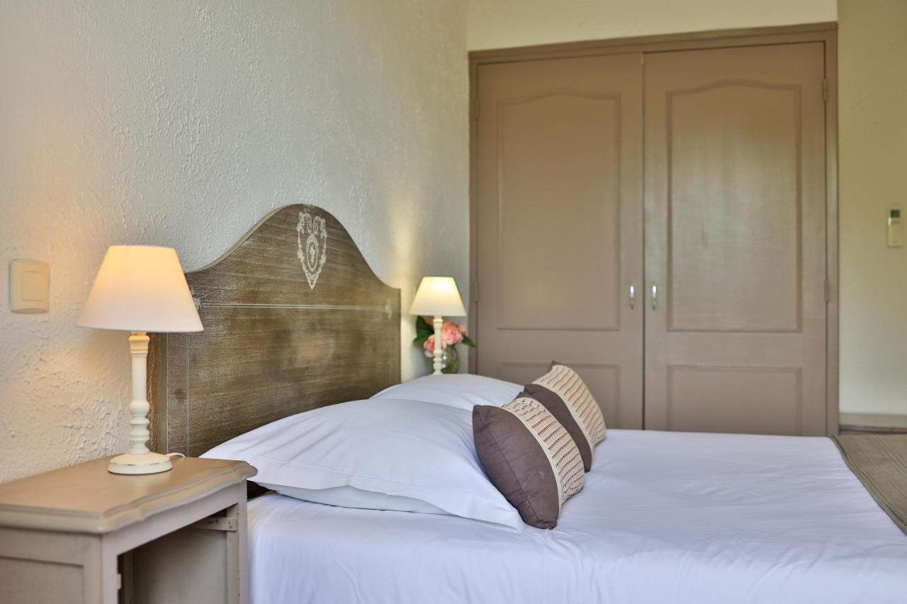Logis Hotel Castel Mouisson Barbentane Екстериор снимка
