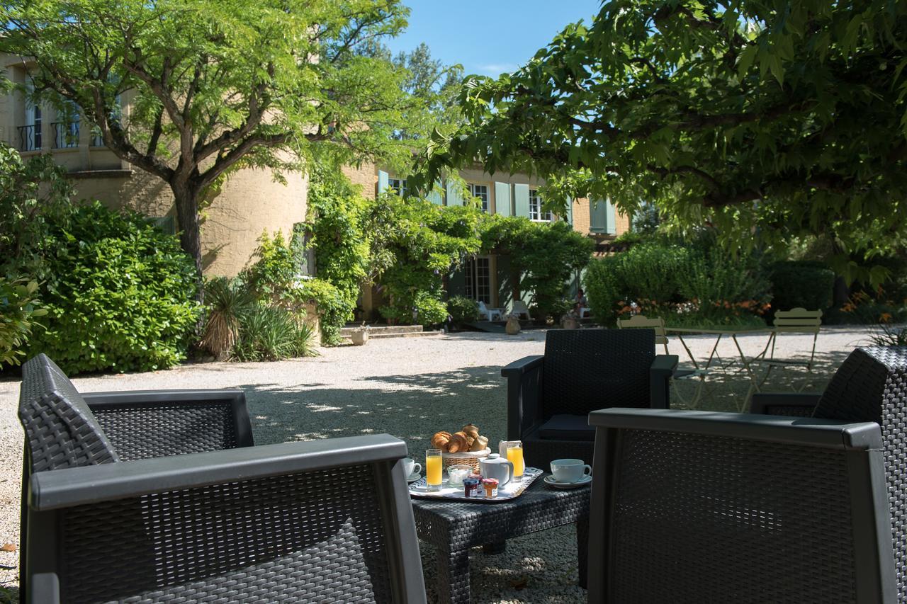 Logis Hotel Castel Mouisson Barbentane Екстериор снимка
